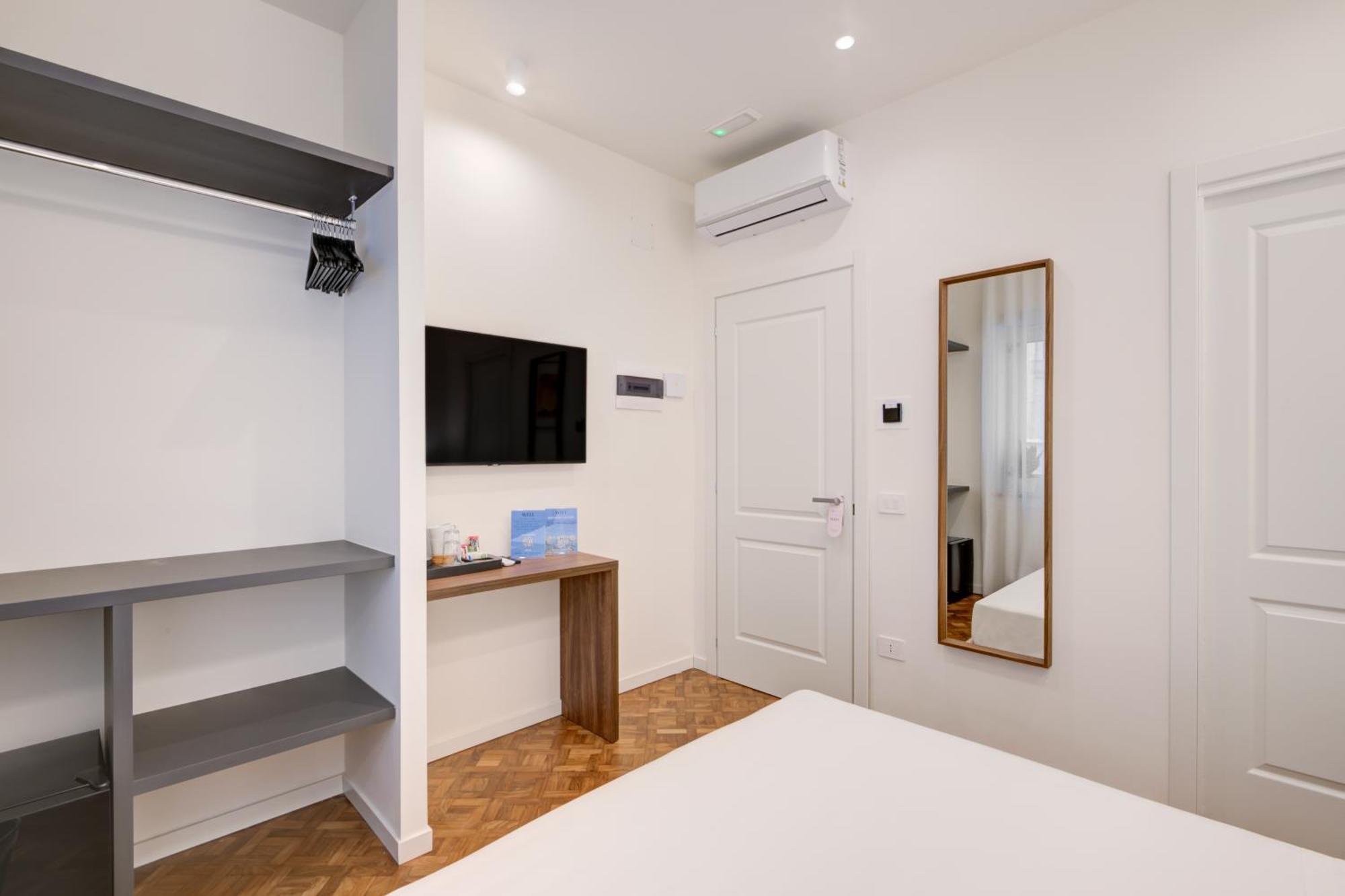 נאפולי Well Suites - Piazza Dei Martiri מראה חיצוני תמונה