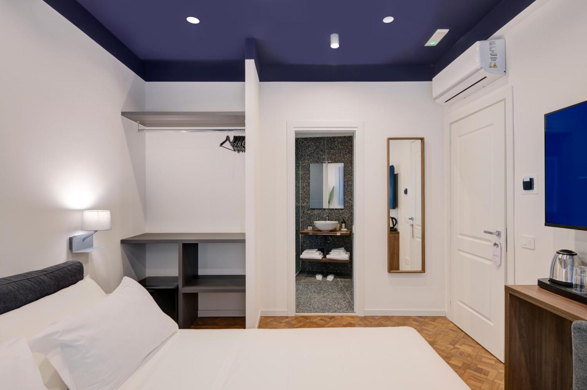 נאפולי Well Suites - Piazza Dei Martiri מראה חיצוני תמונה