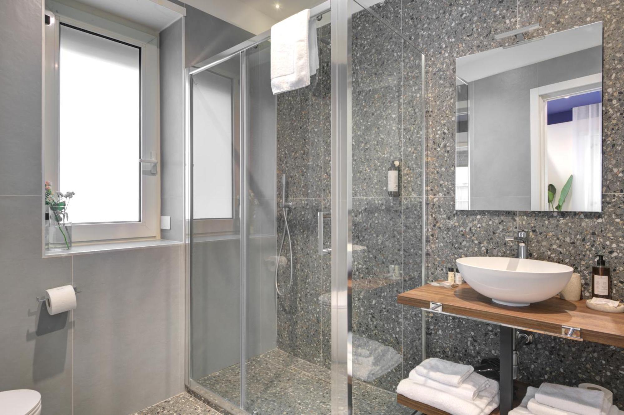 נאפולי Well Suites - Piazza Dei Martiri מראה חיצוני תמונה